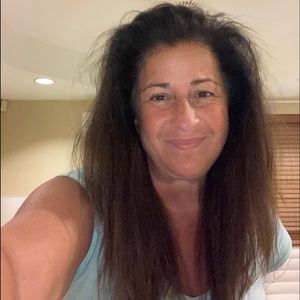 Meet your Posher, Leila